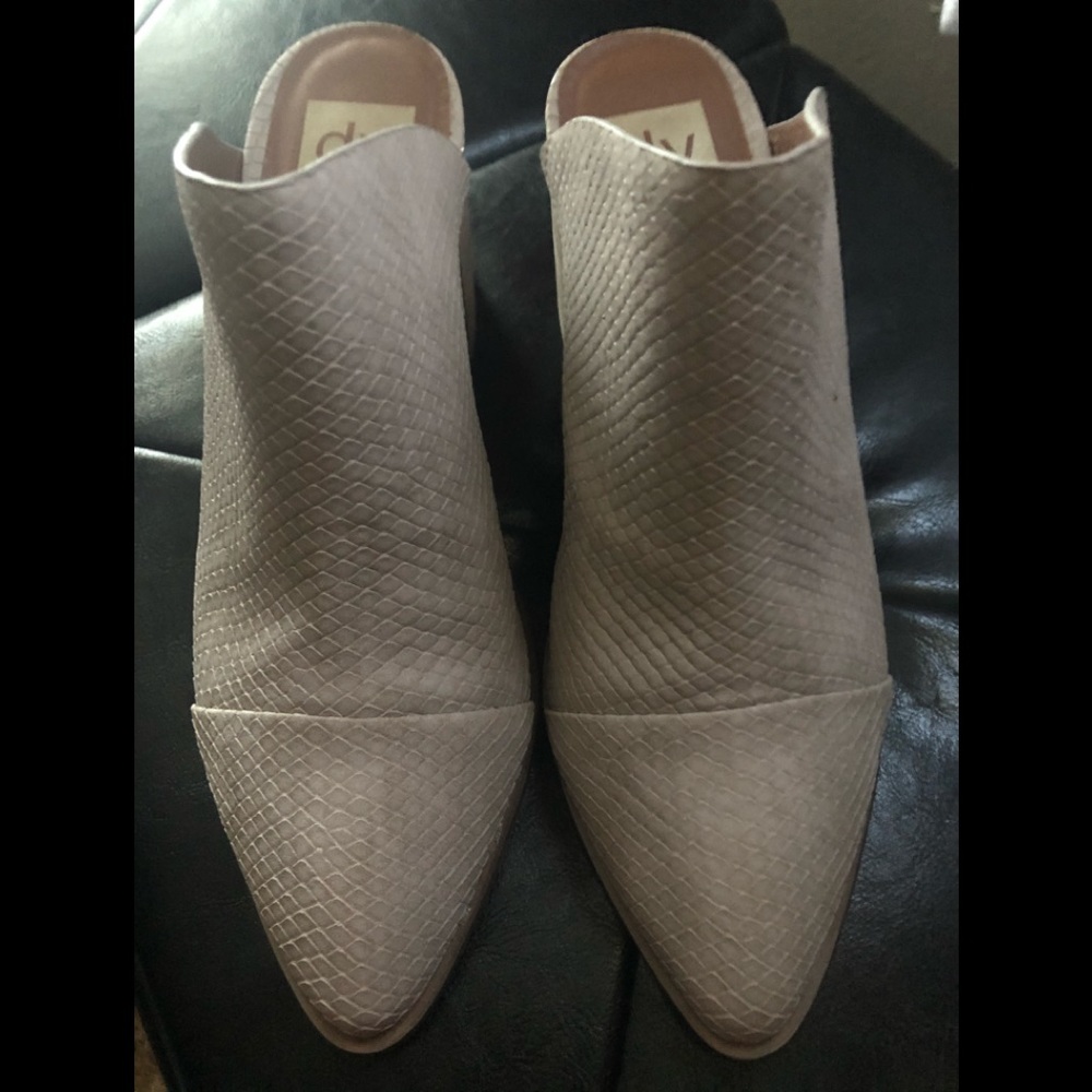 Cream mules